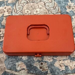 Wil-hold Wilson USA Sewing Case Thread Caddy Sewing Box Bobbin Spools Organizer